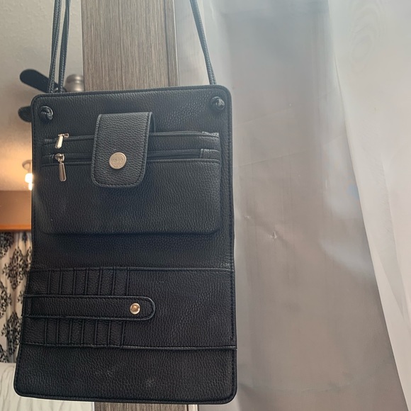 Simple yet Sophisticated Bag - Picture 2 of 3